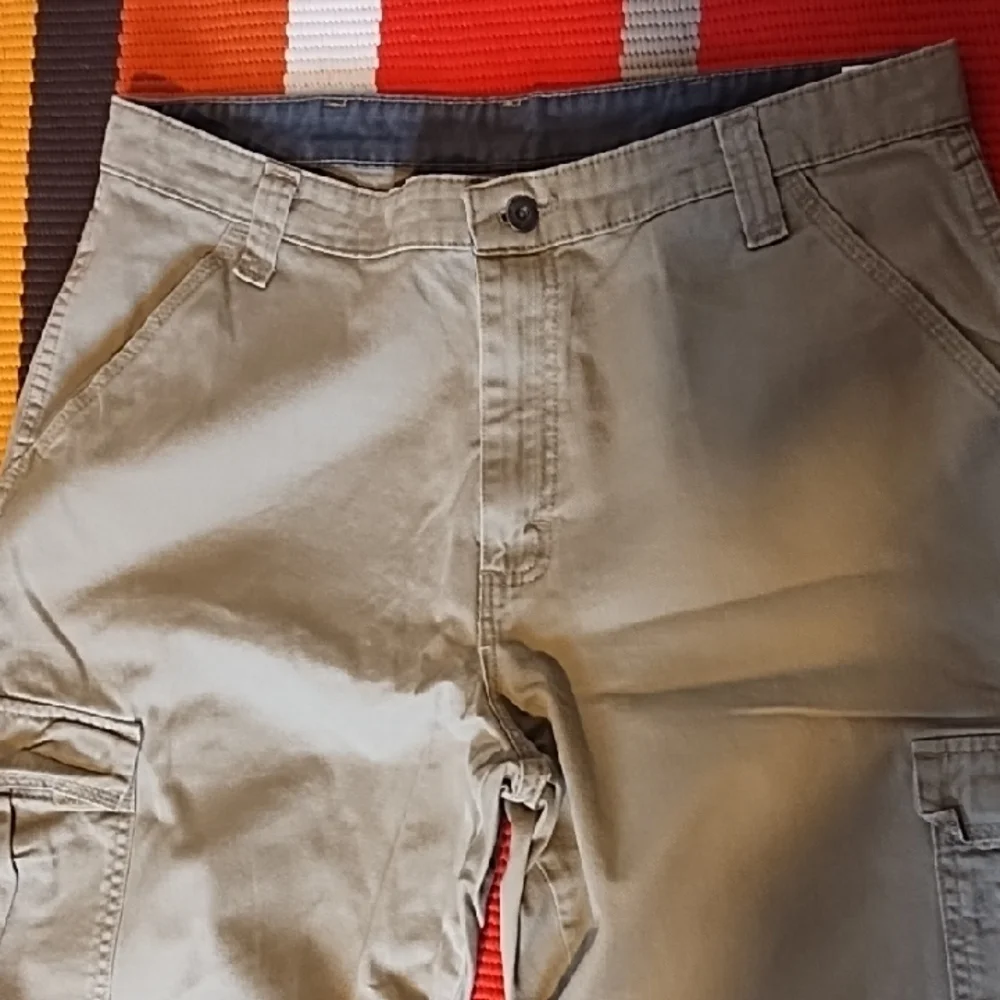 Wrangler EUC Men's Tan Cargo Pants 34/30.